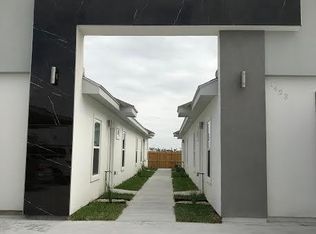 1425 S Flag St, Pharr, TX 78577