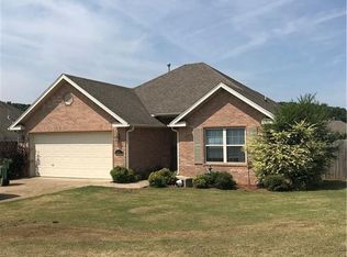 5638 Cord Ave, Springdale, AR 72762