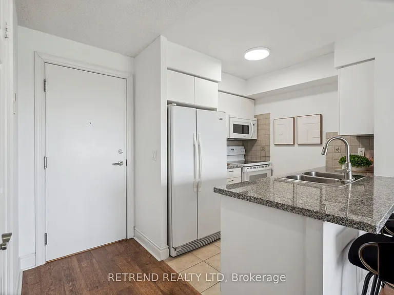 15 Greenview Ave #2111 — Photo 2