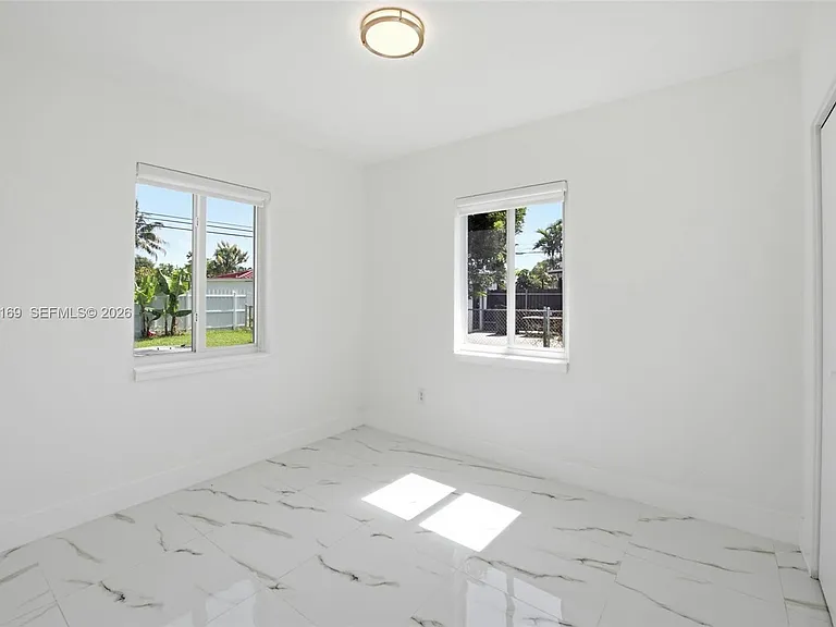 6785 SW 17th St — Photo 11