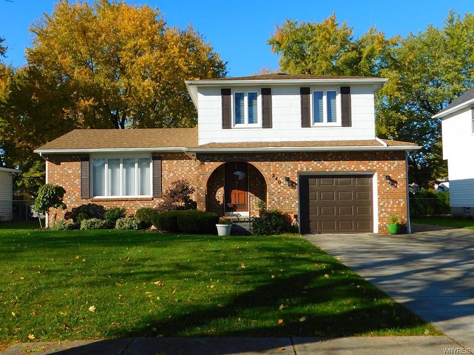 1st image of 240 Sprucewood Ter