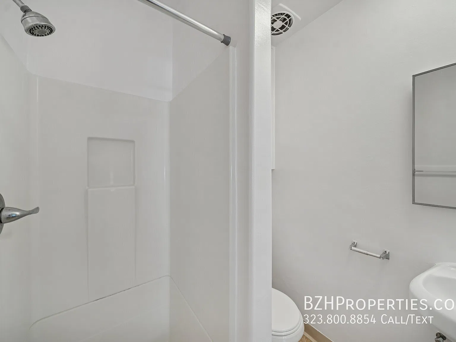 Ground Floor Studio Near Culver City with Pool — Photo 4
