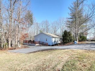 30 Deer Cove Ln, Arden, NC 28704