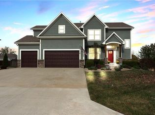 1105 SW Conch Way, Blue Springs, MO 64064