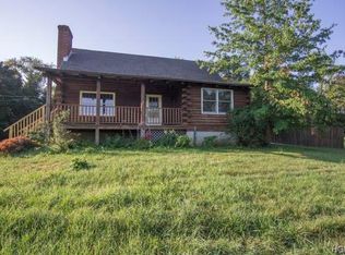 6 Rinne Rd, Wallkill, NY 12589