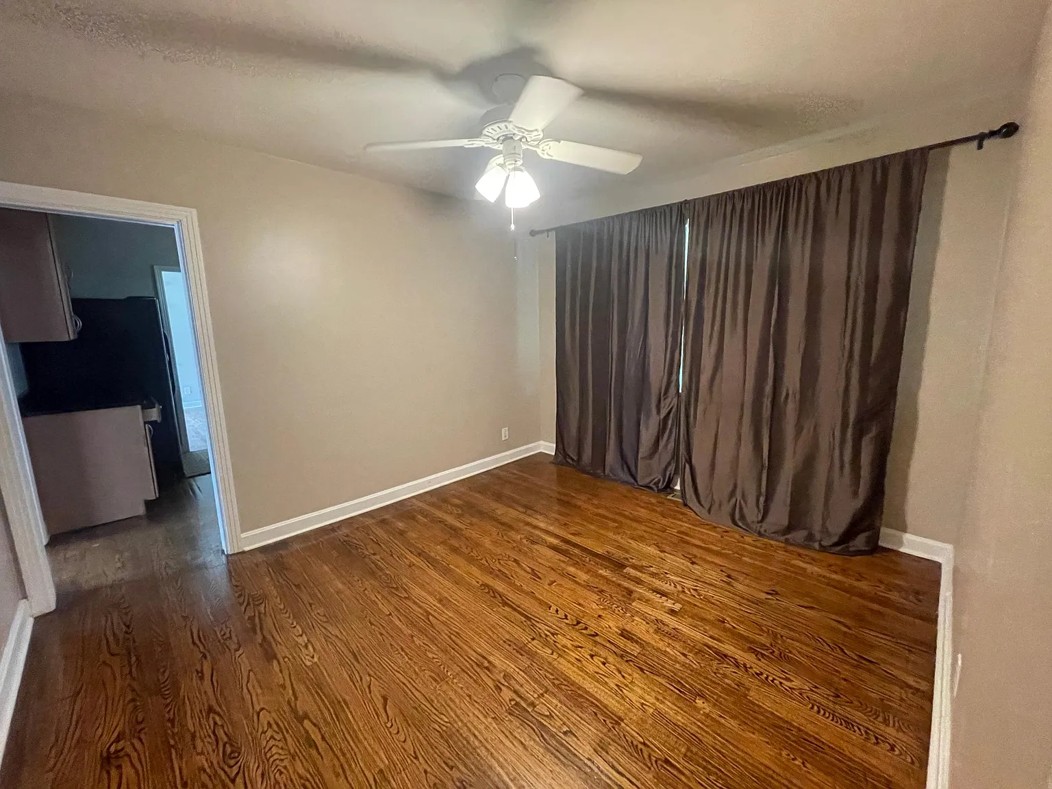 2 bed, 1.5 bath, 1524 sqft, $2,900 — Photo 2