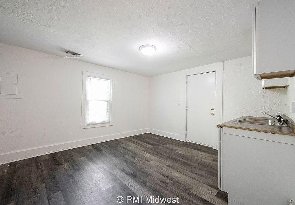 1st image of 516 W Memorial Dr #2