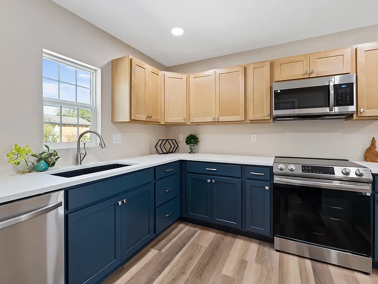 821 N Clara St — Photo 10