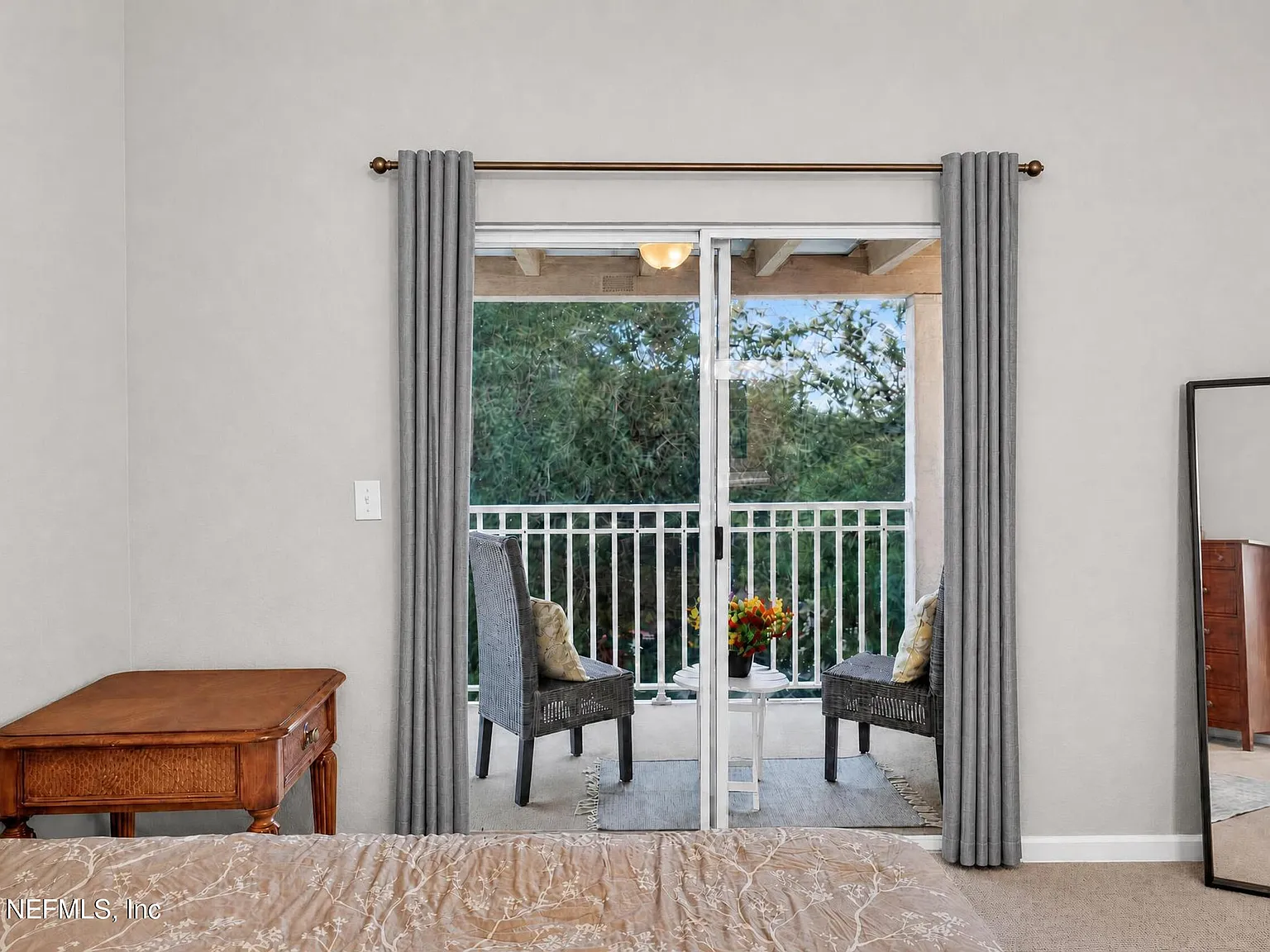 2 bed, 2.5 bath, 1209 sqft, $1,895 — Photo 4
