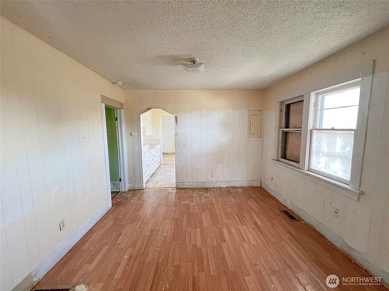 5th image of 1102 Jefferson Avenue