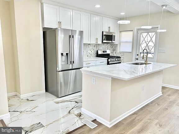 4th image of 1348 Silverthorne Rd