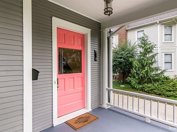 5th image of 916 Olivia Ave