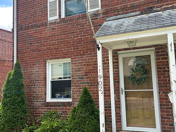 4th image of 902 S Highland St