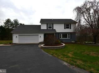 609 Monmouth Rd, Wrightstown, NJ 08562