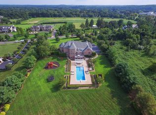 8 Hop Brook Ln, Holmdel, NJ 07733