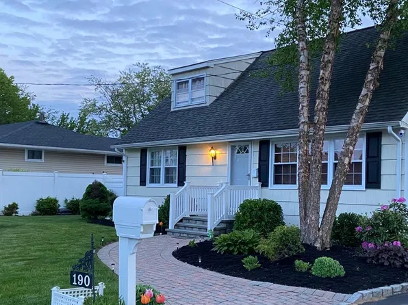 (undisclosed Address), Deer Park, NY 11729