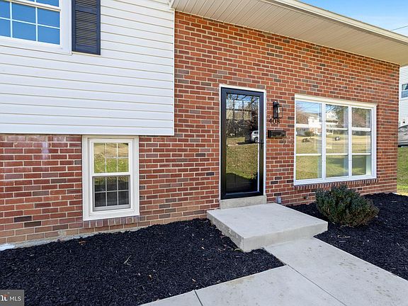 4th image of 408 Garden Ln
