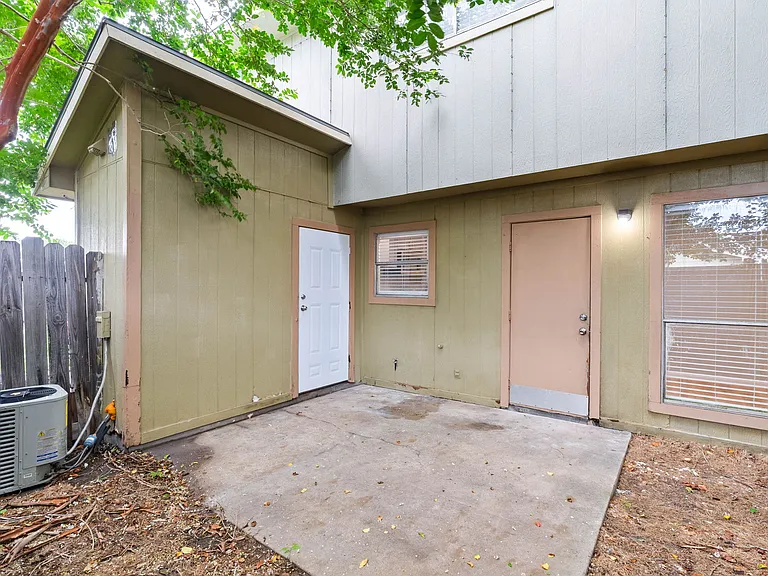 7201 Owen Ct — Photo 10