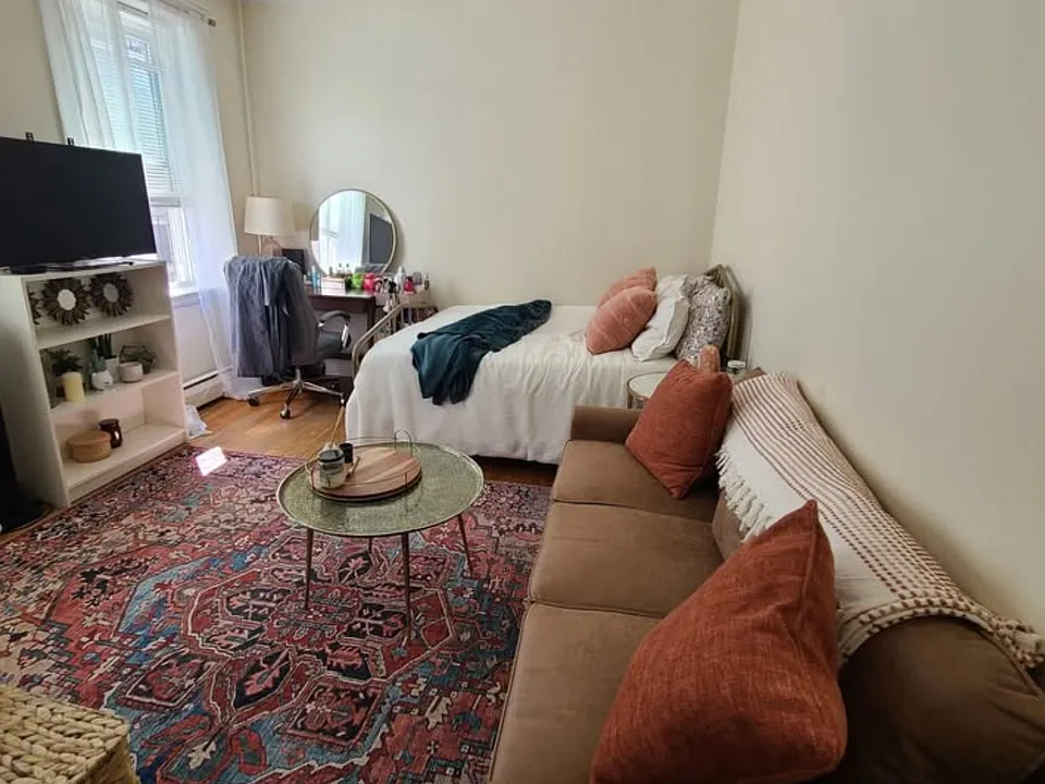 1840 Commonwealth Ave #8