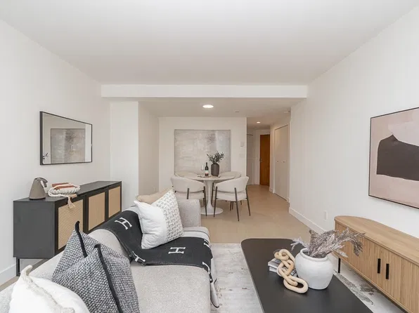 1323 Homer St #1602, Vancouver, BC V6B 5T1
