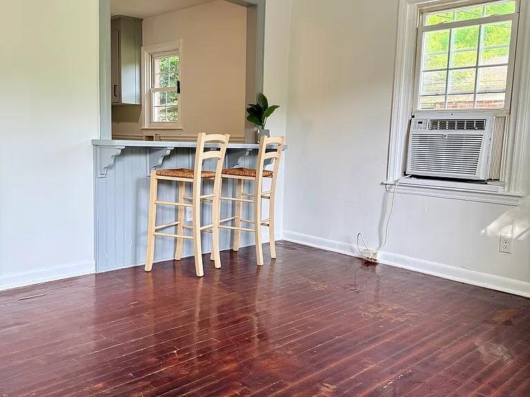 641 Miller St — Photo 17