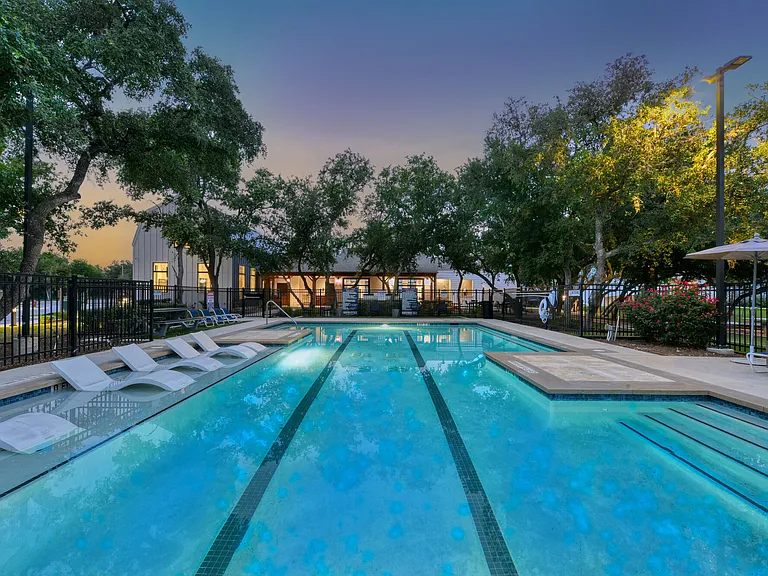 Farm Haus Luxury Rental Homes — Photo 12