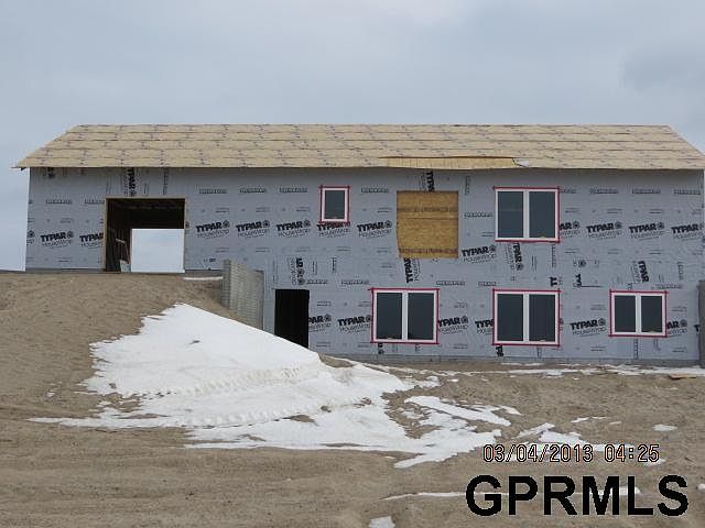 2nd image of 615 Shoreline Dr N