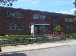 3009 R St, Omaha, NE 68107