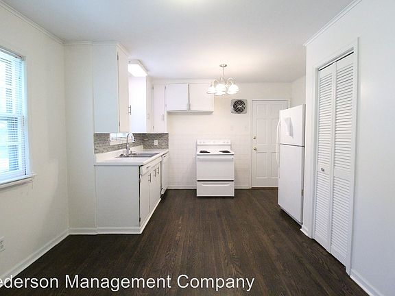 3rd image of 5333 Briar St