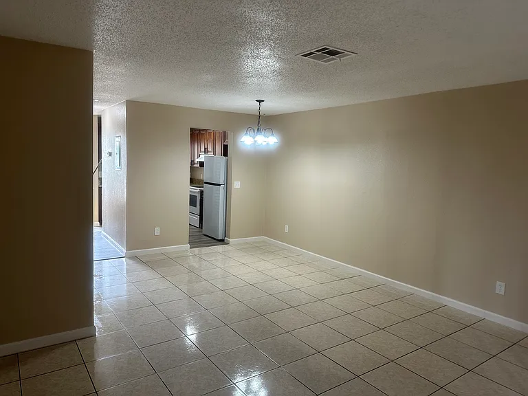 135 Jones Ln #A — Photo 2