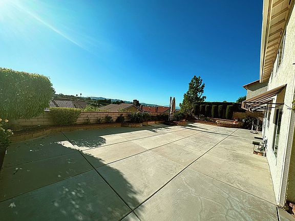 4th image of 2229 Wormwood Dr