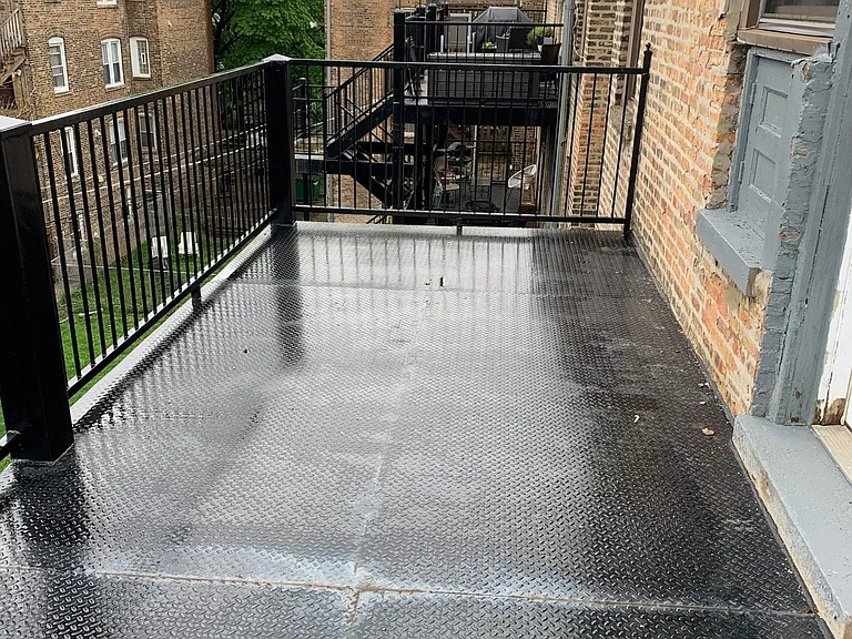 3243 N Damen Ave #2 — Photo 11