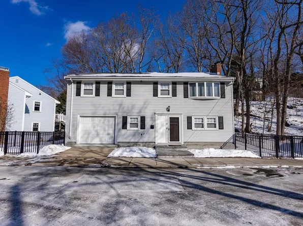 9 Hackensack Ter, Chestnut Hill, MA 02467