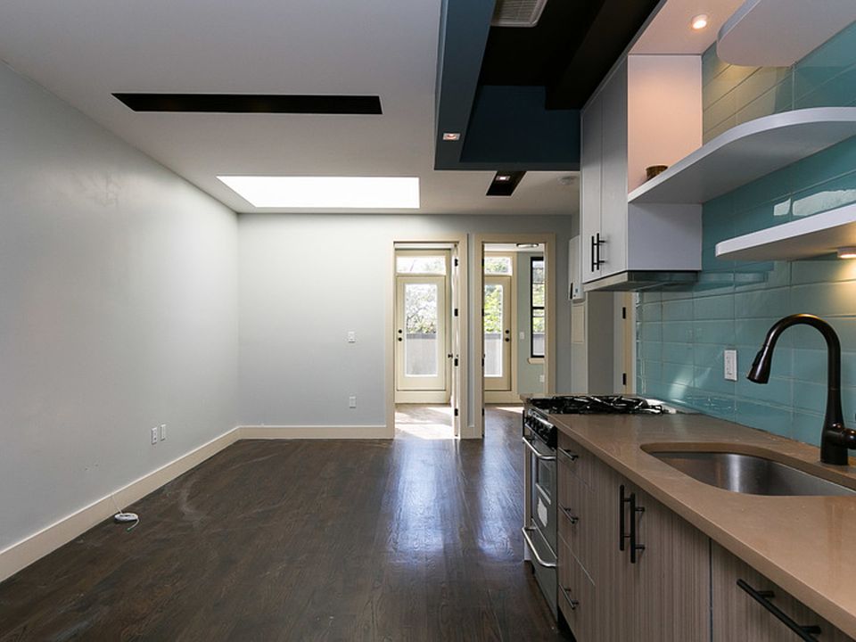 1st image of 860 Macon St #5