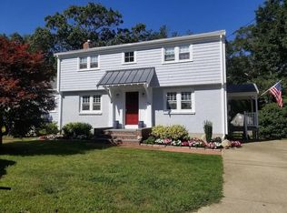 60 Hyannis Rd, Plymouth, MA 02360