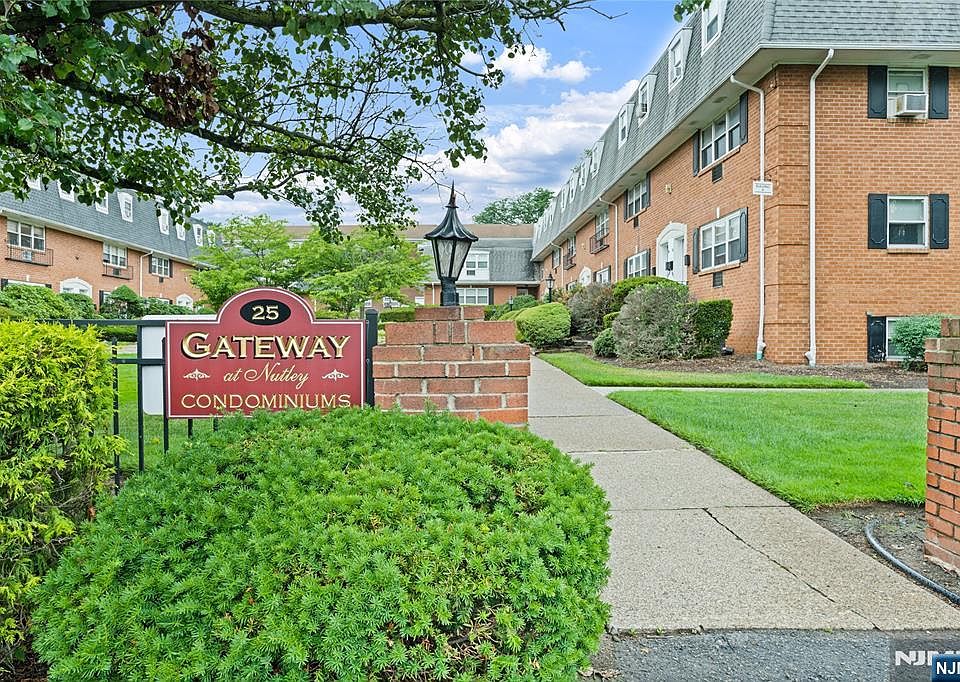 1st image of 25 River Rd #27