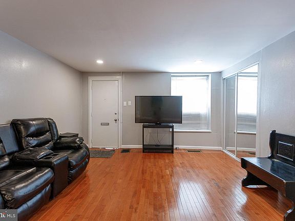 2nd image of 108 Roxborough Ave