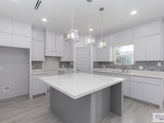 5th image of 3776 Magali Cir