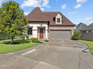 103 Majestic Oaks Dr, Broussard, LA 70518