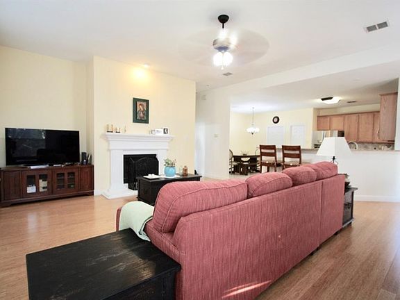 5th image of 222 Lairds Dr
