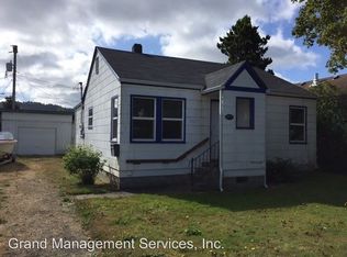 1074 Hawthorne Ave, Reedsport, OR 97467