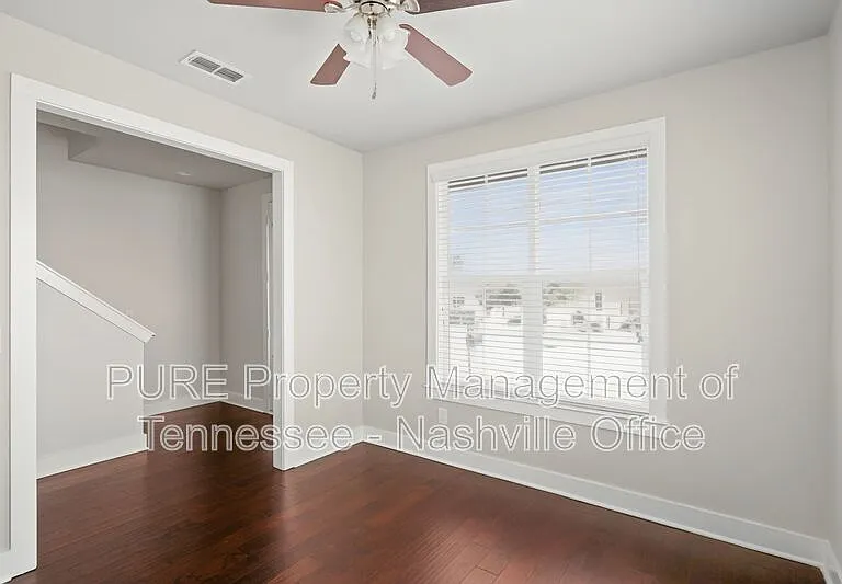 729 Cottage Park Dr — Photo 15