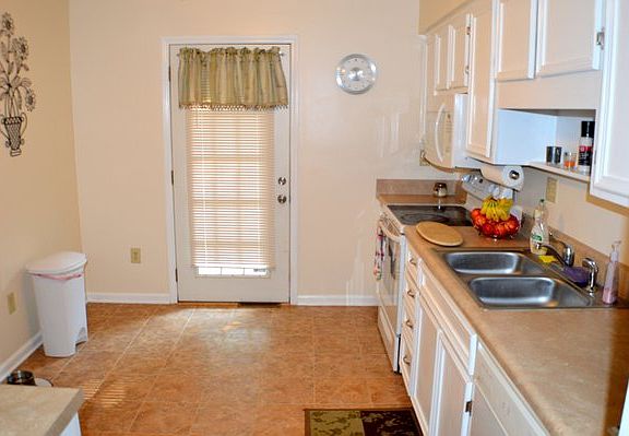 4th image of 5542 Wipledale Ave