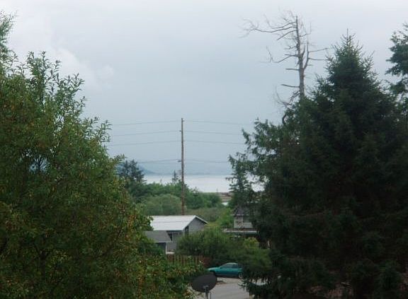 3rd image of 685 Olympic View Dr