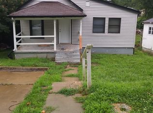 439 Adrian Dr, Saint Louis, MO 63137