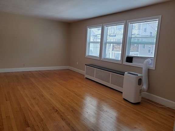 5th image of 18 Mason St #2
