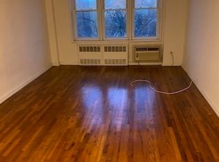 62-10 99th St #5F, Rego Park, NY 11374
