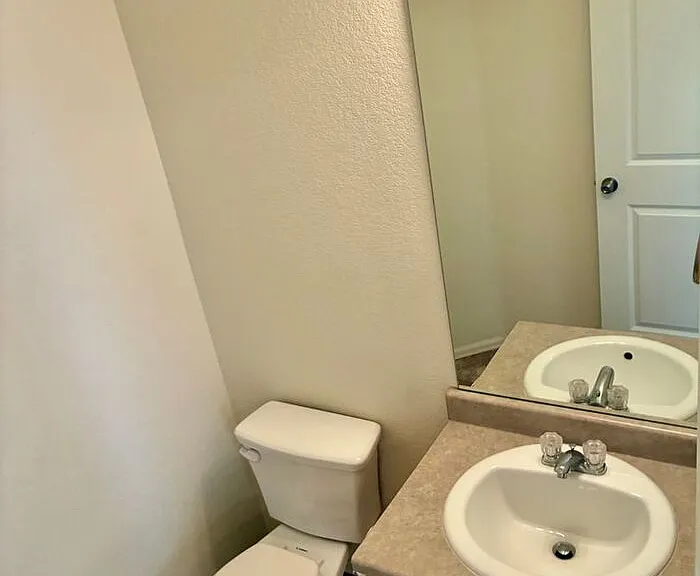 831 Lakebrook Ct — Photo 12