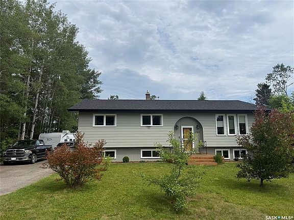 4th image of 240 Dehavilland AVENUE