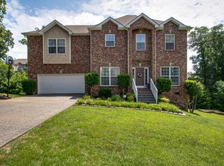 7123 Park Glen Dr, Fairview, TN 37062